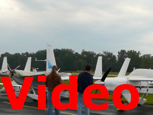 P1000610 Kevin Funk's Cozy Mark IV (N871F) second flyby at the Rough River fly-in