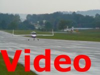 P1000589 Mark Beduhn's Cozy Mark IV (N494CZ) taxiing back at Rough River fly-in